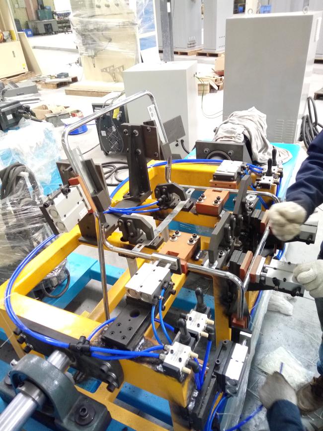 Robo arm welding machine 